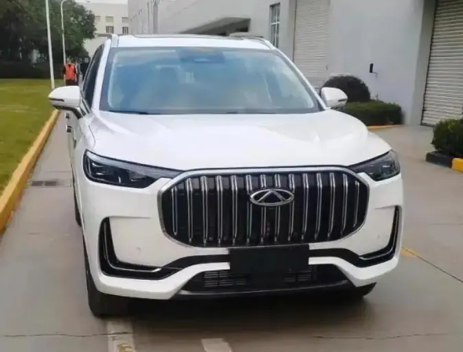 شبكة السيارات الصينية – صور تسريبية لسيارة SUV جديدة من شيري يطلق عليها رمز T26 بتصميم فاست باك