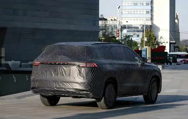 شبكة السيارات الصينية – صور تسريبية لسيارة SUV جديدة من شيري يطلق عليها رمز T26 بتصميم فاست باك