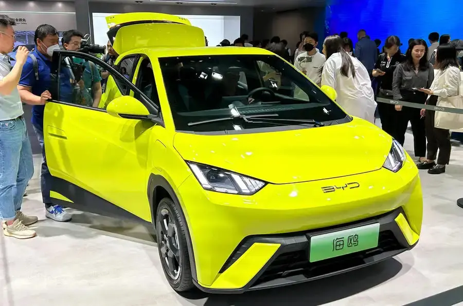 شبكة السيارات الصينية – بعد نجاح السيارات الكهربائية الصغيرة في الصين – بي واي دي تُطلق بيبي أوشن سيارة ميني كروس