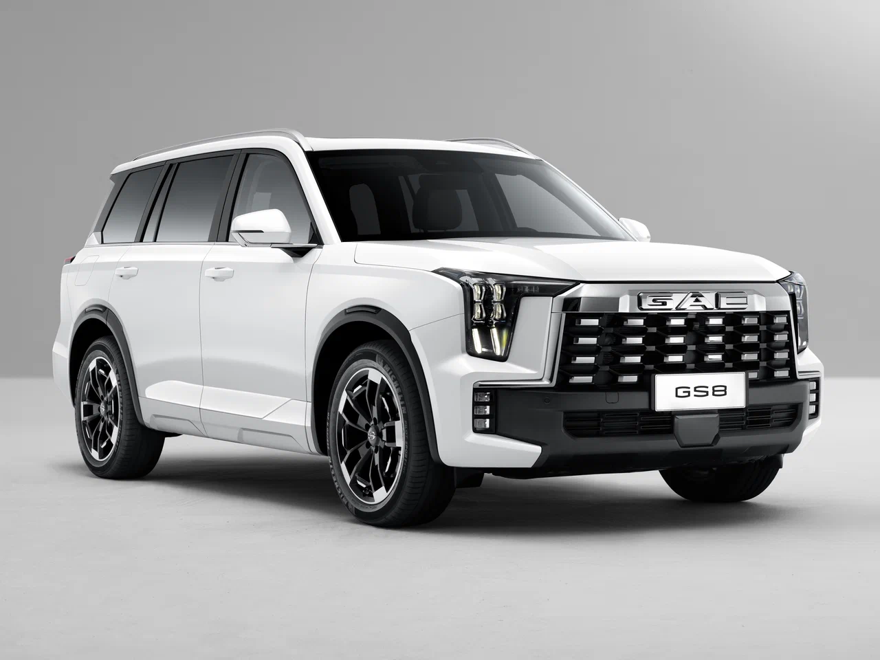 GAC GS8 ترافيلر 2026 في مواجهة النسخة العادية.. تعرف على الفروقات 1 GAC GS8 ترافيلر 2026 في مواجهة النسخة العادية.. تعرف على الفروقات