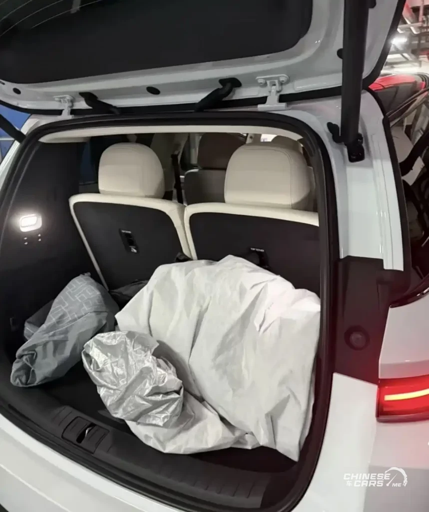 صور تجسسية داخلية لسيارة Li Auto i8 تكشف عن مقصورة أكثر فخامة وتقنيات أكثر تقدمًا مقارنة بـ Li L8 4 شبكة السيارات الصينية – صور تجسسية داخلية لسيارة Li Auto i8 تكشف عن مقصورة أكثر فخامة وتقنيات أكثر تقدمًا مقارنة بـ Li L8