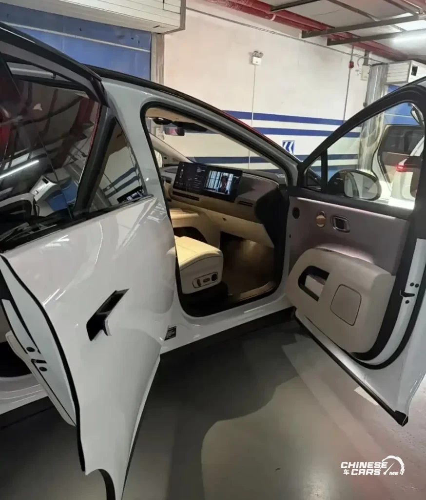صور تجسسية داخلية لسيارة Li Auto i8 تكشف عن مقصورة أكثر فخامة وتقنيات أكثر تقدمًا مقارنة بـ Li L8 5 شبكة السيارات الصينية – صور تجسسية داخلية لسيارة Li Auto i8 تكشف عن مقصورة أكثر فخامة وتقنيات أكثر تقدمًا مقارنة بـ Li L8