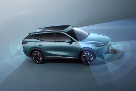 أهم تجهيزات السلامة في أومودا C7 موديل 2026 الجديدة كليًا بالسعودية