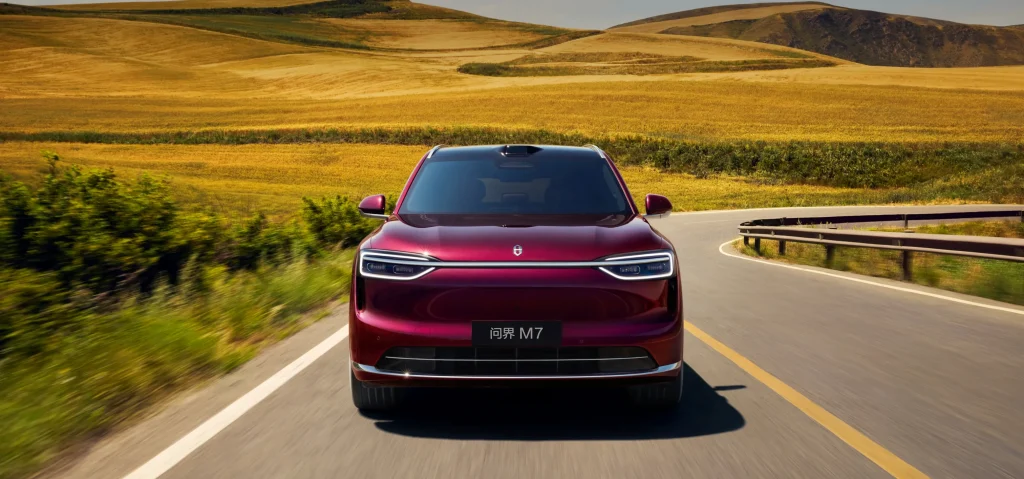 شبكة السيارات الصينية &ndash; AITO M7 وM8 2026 المحدثتان: ليدار 896 خطًا مزدوج وتقنيات XPIXEL ومدى يصل إلى 1690 كم