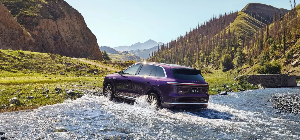 شبكة السيارات الصينية &ndash; AITO M7 وM8 2026 المحدثتان: ليدار 896 خطًا مزدوج وتقنيات XPIXEL ومدى يصل إلى 1690 كم