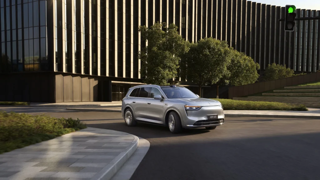 شبكة السيارات الصينية &ndash; AITO M7 وM8 2026 المحدثتان: ليدار 896 خطًا مزدوج وتقنيات XPIXEL ومدى يصل إلى 1690 كم