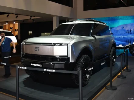 سيارة جديدة تهدد عرش سيارات الطرق الوعرة: الكشف عن ملامح جيتور G600 الهجينة PHEV الفاخرة