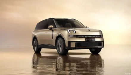 لينك آند كو توسّع عائلة 900 بإطلاق النسخة ذات الخمسة مقاعد