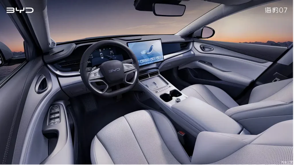شبكة السيارات الصينية &ndash; بي واي دي تكشف عن Seal 07 EV موديل 2026 ببطارية Blade 2.0 بمدى 705 كم وسعر مفاجئ!!
