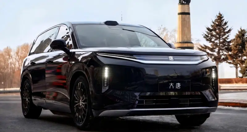 بي واي دي تكشف عن Great Tang: كهربائية رائدة بمدى يصل إلى 950 كم وتقنية شحن ميغاواط فائقة السرعة