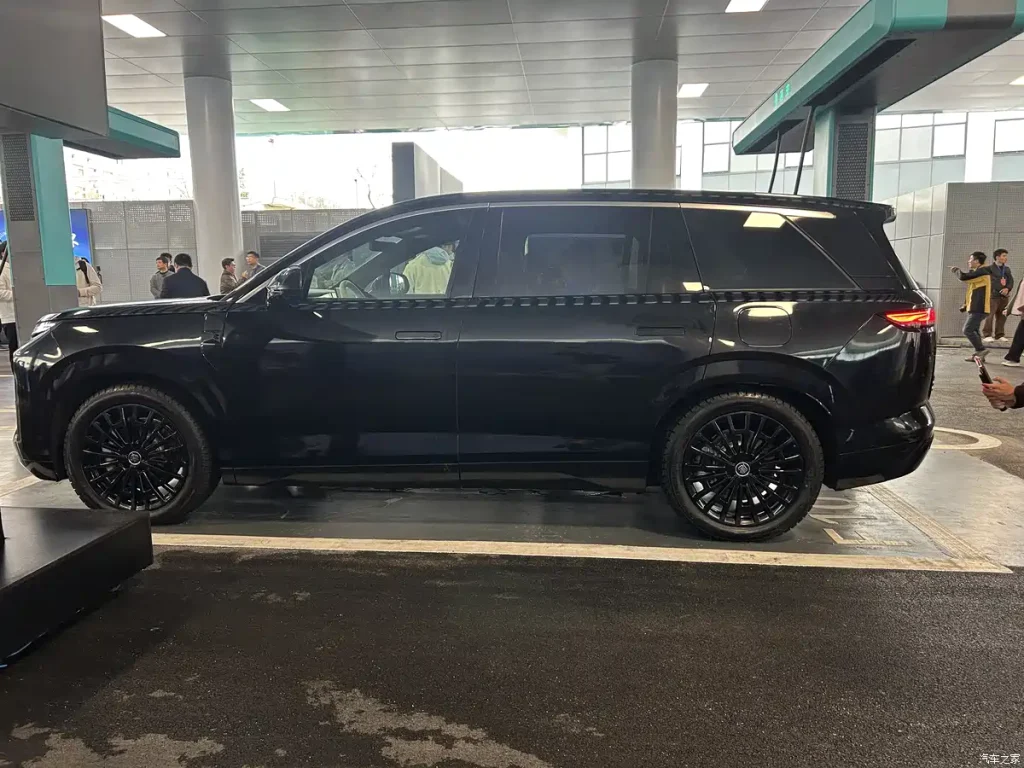 شبكة السيارات الصينية &ndash; بي واي دي تكشف عن Tang Grand "تانغ 9" .. وحش تقني بسبعة مقاعد ومدى كهربائي يصل إلى 950 كم مع شحن ميغاواط خارق