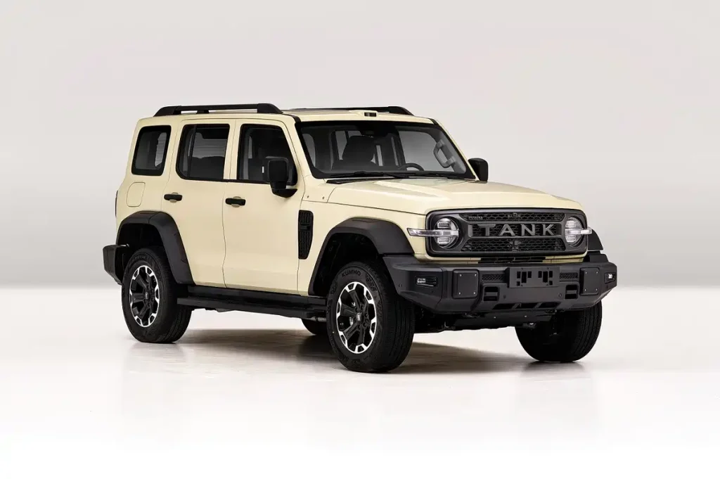 مفاجأة من GWM - تانك 300 الجديدة Hi4-T وHi4-Z تظهر رسميًا بتحديثات مهمة, أبعاد أكبر، هيكل أطول، ونظام هجين مطوّر