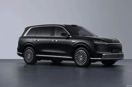 تحديث شامل لسيارة AITO M9: أبعاد أكبر وتصميم أكثر فخامة ومدى كهربائي يصل إلى 335 كم في نسخة المدى الممتد