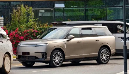 Xpeng GX تكشف عن نفسها: SUV ثلاثية الصفوف بحجم رينج روفر ومدى يصل إلى 750 كم تمثل أخطر تحول في تاريخ الشركة