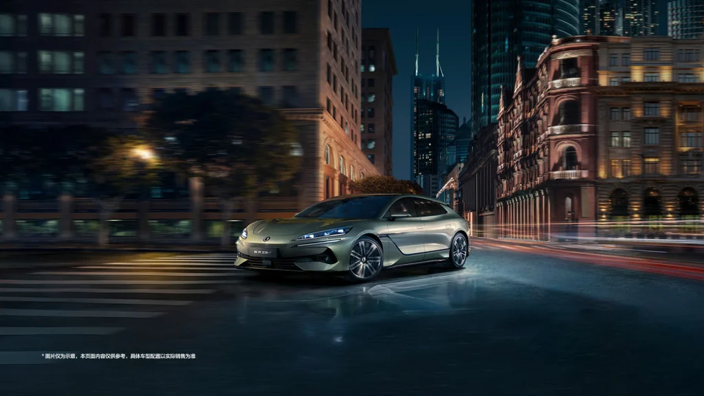 دينزا Z9 GT المحدثة من BYD تُعيد كتابة تاريخ المدى الكهربائي: أطول سيارة كهربائية خالصة مدىً في العالم حتى الآن 11 شبكة السيارات الصينية – دينزا Z9 GT المحدثة من BYD تُعيد كتابة تاريخ المدى الكهربائي: أطول سيارة كهربائية خالصة مدىً في العالم حتى الآن