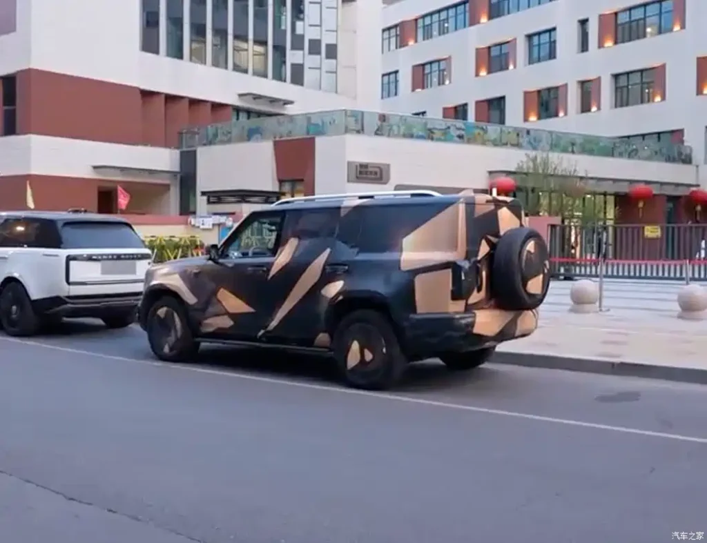 GWM تكشف ملامح SUV أوفرود جديد كليًا: فئة فاخرة بسعر يتجاوز 150 ألف ريال وتقنيات Hi4 المتقدمة 2 شبكة السيارات الصينية – GWM تكشف ملامح SUV أوفرود جديد كليًا: فئة فاخرة بسعر يتجاوز 150 ألف ريال وتقنيات Hi4 المتقدمة