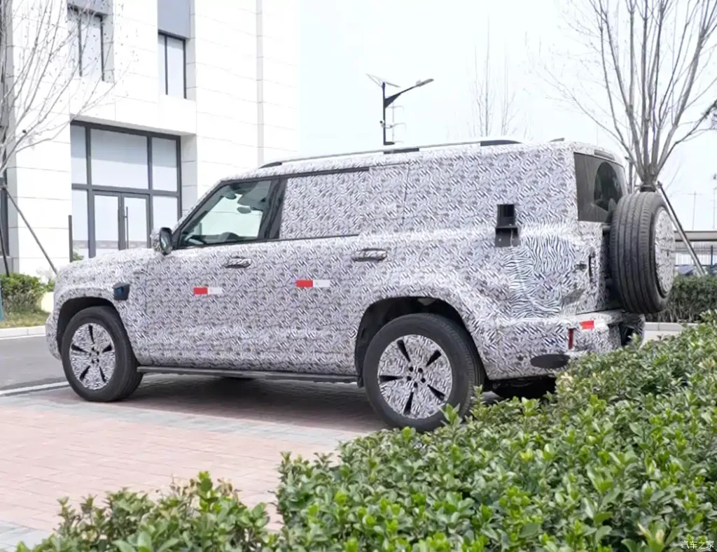 GWM تكشف ملامح SUV أوفرود جديد كليًا: فئة فاخرة بسعر يتجاوز 150 ألف ريال وتقنيات Hi4 المتقدمة 6 شبكة السيارات الصينية – GWM تكشف ملامح SUV أوفرود جديد كليًا: فئة فاخرة بسعر يتجاوز 150 ألف ريال وتقنيات Hi4 المتقدمة