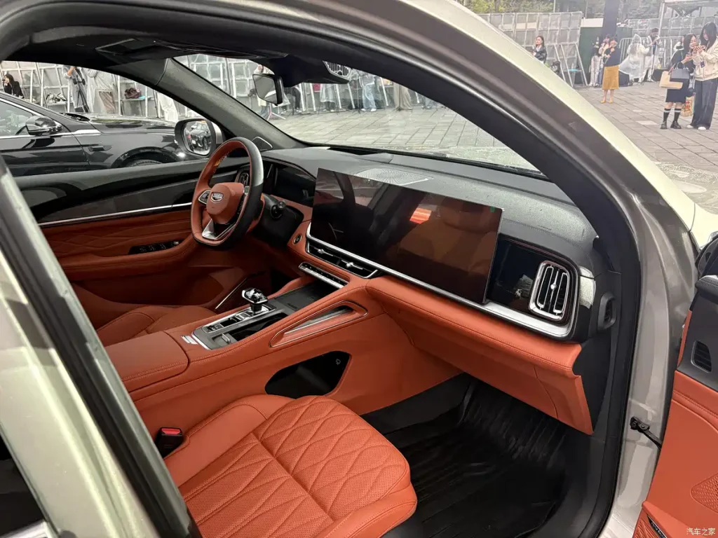 شبكة السيارات الصينية &ndash; جيلي i-HEV على مونجارو وبريفيس: استهلاك يبدأ من 3.98 لتر/100 كم وكفاءة 48.41% تعيد تعريف الهجينة الذكية