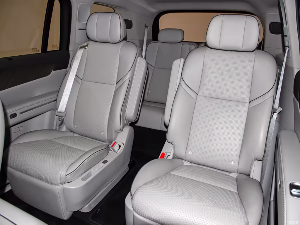 ليب موتور D19 2026: عملاقة بمدى 720 كم وتقنيات داخلية فاخرة مع خيارات كهربائية وREEV قبل الإطلاق الرسمي 7 شبكة السيارات الصينية – ليب موتور D19 2026: عملاقة بمدى 720 كم وتقنيات داخلية فاخرة مع خيارات كهربائية وREEV قبل الإطلاق الرسمي