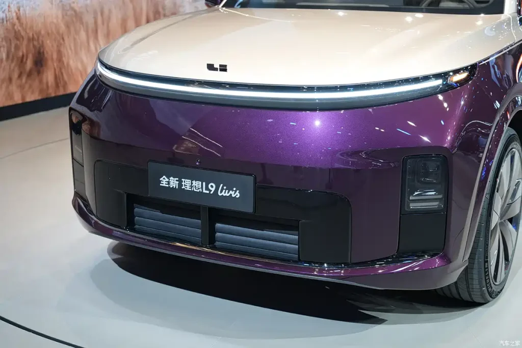 شبكة السيارات الصينية &ndash; لي أوتو Li Auto L9 Livis 2026 تنطلق رسميًا: SUV فاخرة بذكاء اصطناعي وقدرة 800V وتعليق “يتحدى الفيزياء” بسعر يبدأ من 217 ألف ريال