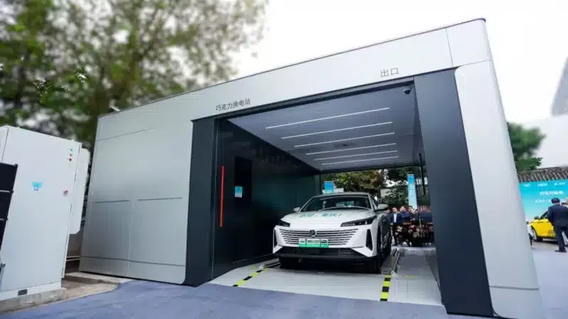 شبكة السيارات الصينية &ndash; CATL تكسر كل الأرقام: بطارية Shenxing LFP تشحن إلى 98% خلال دقائق فقط وتتفوق على BYD… هل انتهى زمن شحن السيارات الكهربائية الطويل؟