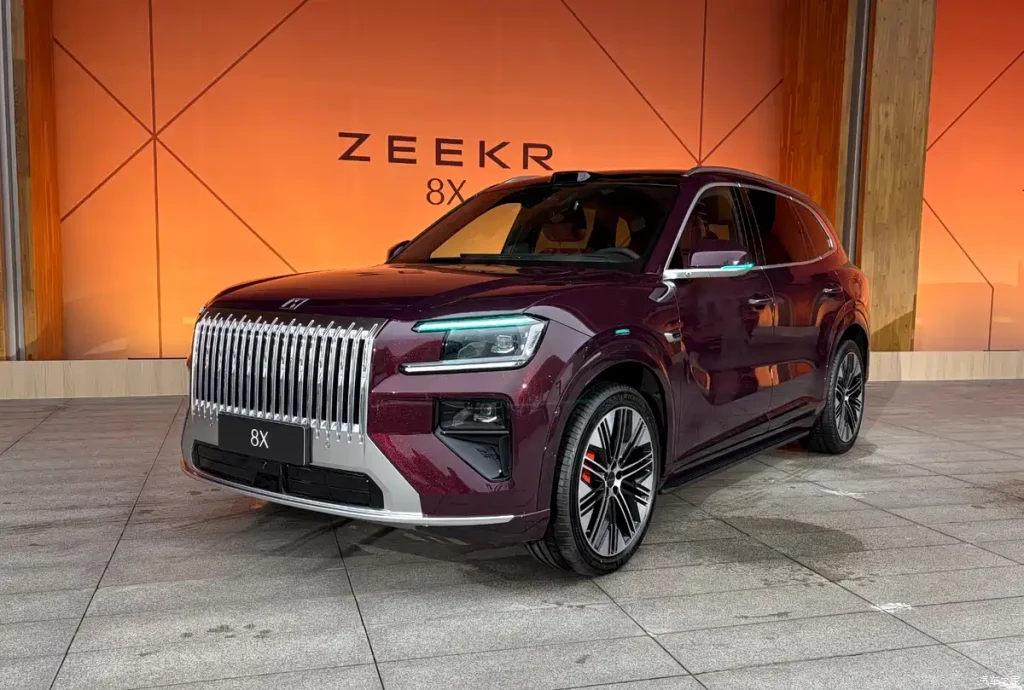 زيكر 8X 2026: هجينة ببنية 900V تجمع بين أداء يصل إلى 1400 حصان ومدى كهربائي حتى 410 كم وشحن من 20% إلى 80% خلال 9 دقائق