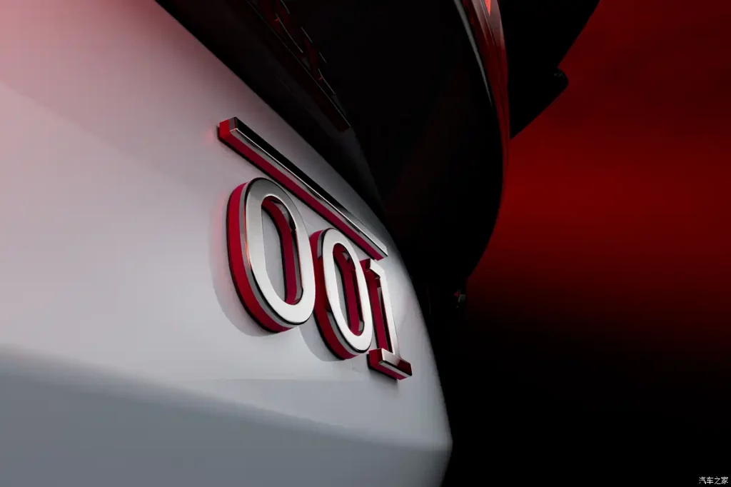 شبكة السيارات الصينية &ndash; زيكر 001 نسخة الذكرى السنوية الخامسة المحدودة 2026 بقوة 925 حصان وتقنيات سباق KW وبريمبو مع تسارع خارق وشحن خلال 10 دقائق