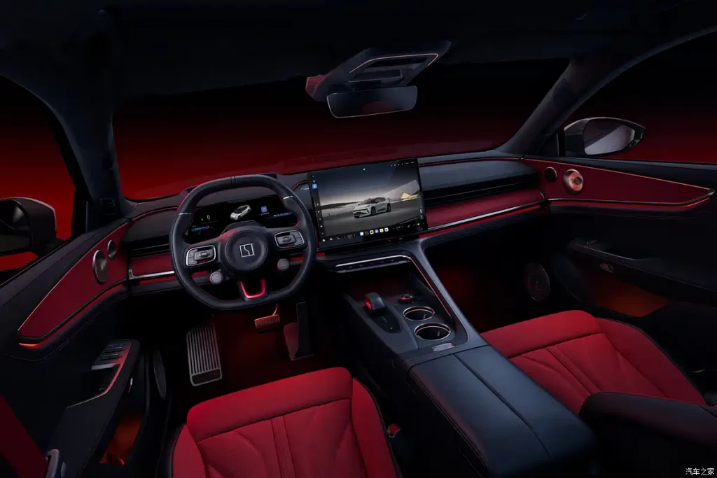 شبكة السيارات الصينية &ndash; زيكر 001 نسخة الذكرى السنوية الخامسة المحدودة 2026 بقوة 925 حصان وتقنيات سباق KW وبريمبو مع تسارع خارق وشحن خلال 10 دقائق