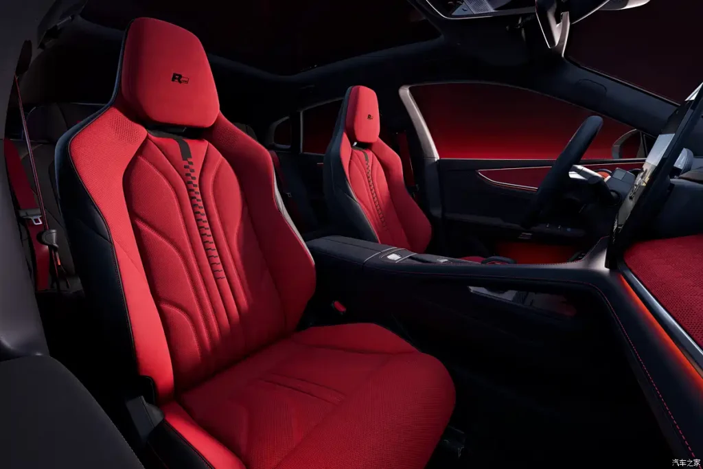 شبكة السيارات الصينية &ndash; زيكر 001 نسخة الذكرى السنوية الخامسة المحدودة 2026 بقوة 925 حصان وتقنيات سباق KW وبريمبو مع تسارع خارق وشحن خلال 10 دقائق