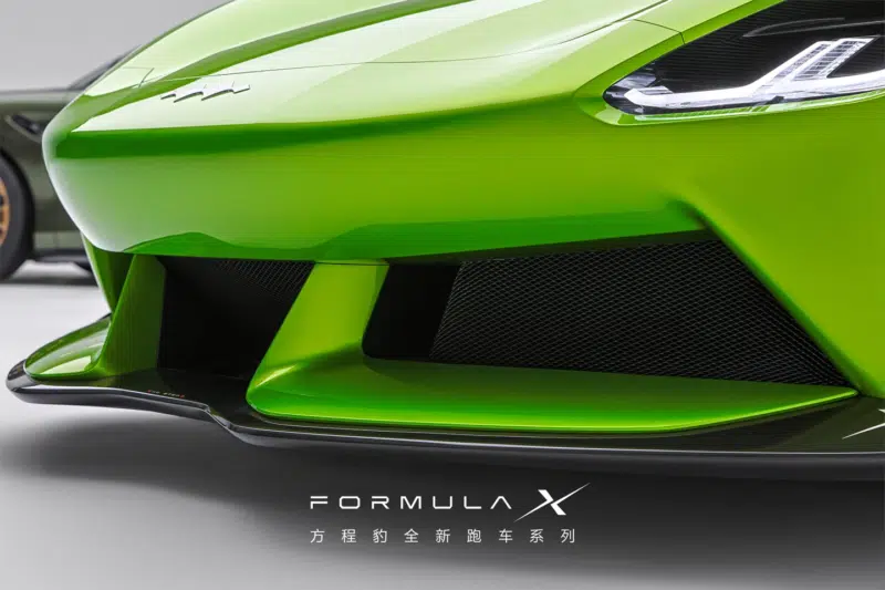 شبكة السيارات الصينية &ndash; بي واي دي تفاجئ السوق: سوبركار Formula X من ليوبارد تكشف عن مقصورة سباق وهيكل كربوني وإنتاج مرتقب في 2027