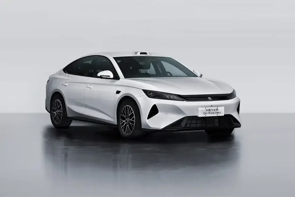 بي واي دي Qin PLUS DM-i 2027 الجديدة تكشف عن أكبر تحديث في تاريخها.. تصميم جديد وليدار لأول مرة ومدى كهربائي يصل إلى 160 كم 1 بي واي دي Qin PLUS DM-i 2027 الجديدة تكشف عن أكبر تحديث في تاريخها.. تصميم جديد وليدار لأول مرة ومدى كهربائي يصل إلى 160 كم