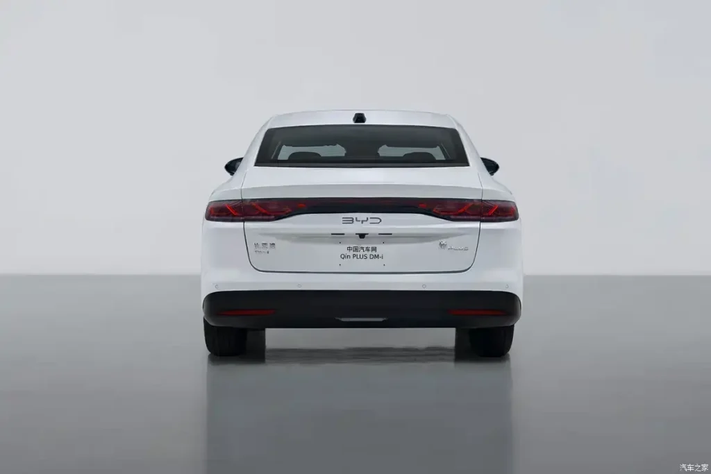 بي واي دي Qin PLUS DM-i 2027 الجديدة تكشف عن أكبر تحديث في تاريخها.. تصميم جديد وليدار لأول مرة ومدى كهربائي يصل إلى 160 كم 2 شبكة السيارات الصينية – بي واي دي Qin PLUS DM-i 2027 الجديدة تكشف عن أكبر تحديث في تاريخها.. تصميم جديد وليدار لأول مرة ومدى كهربائي يصل إلى 160 كم