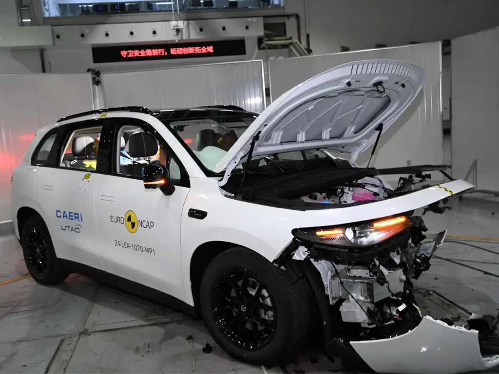 Leapmotor C10 الكهربائية تحصل على 5 نجوم في اختبارات السلامة ANCAP 6 شبكة السيارات الصينية – Leapmotor C10 الكهربائية تحصل على 5 نجوم في اختبارات السلامة ANCAP