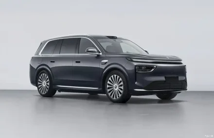 دونغ فينغ ييجينغ X9 الكهربائية الجديدة تظهر في الصين.. SUV فاخرة بستة مقاعد وقوة تصل إلى 612 حصان وتقنيات هواوي